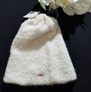 FREE PEOPLE Melt my Heart Boucle Beanie Ivory 1sz